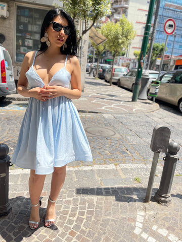 DRESS SIMPLY